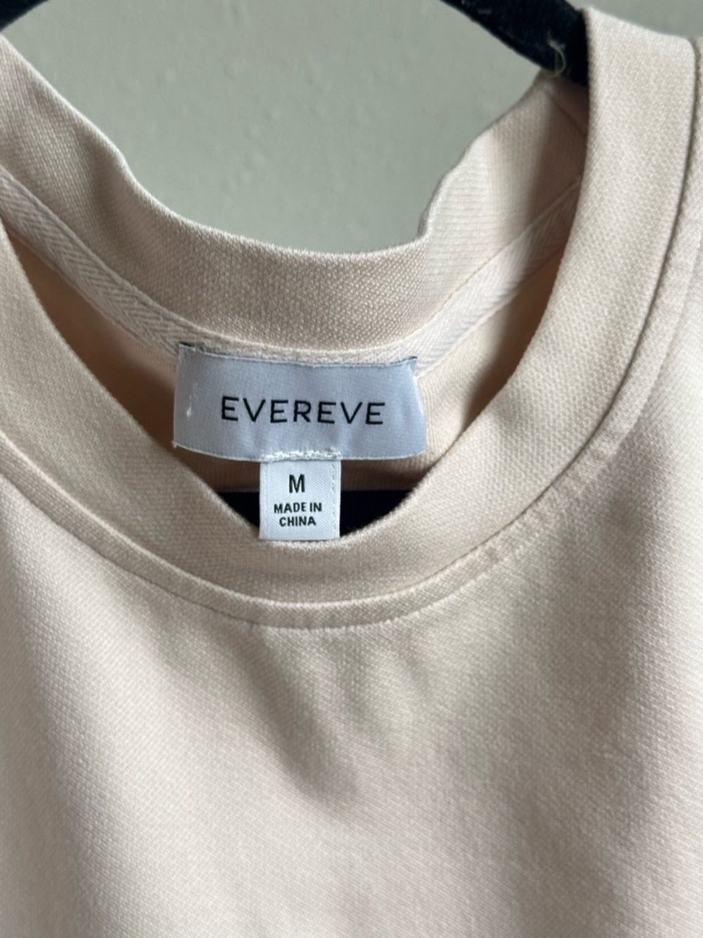Evereve Blush Sleeveless Tank Top - Picture 4 of 4